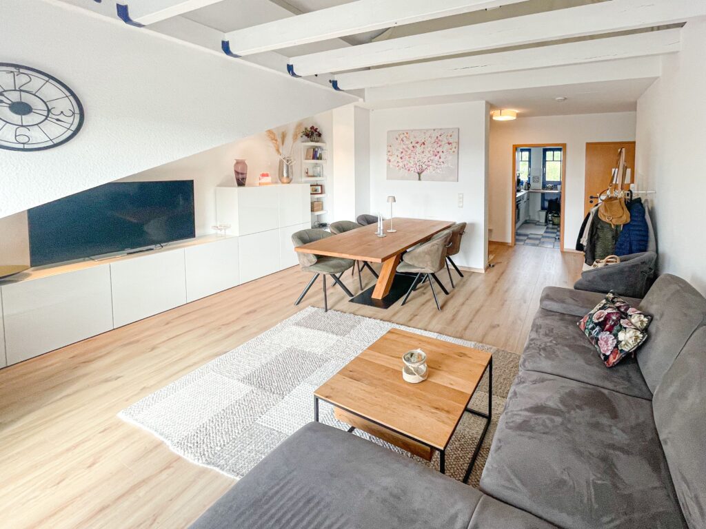 02 Wohnzimmer