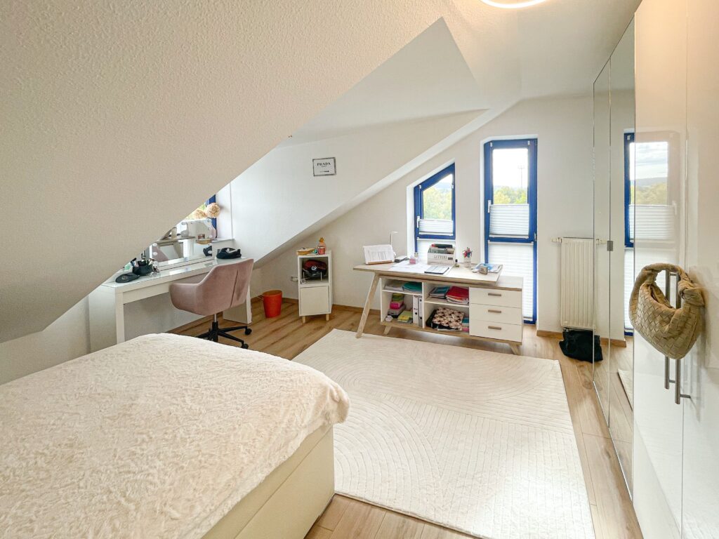 07 Erstes Schlafzimmer