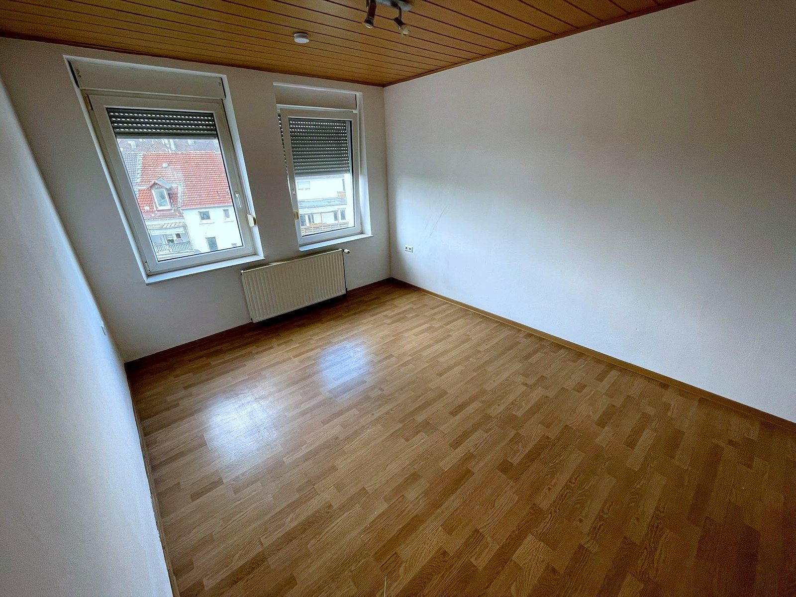 Helle 4-Zimmer-Dachgeschosswohnung – Bild 3