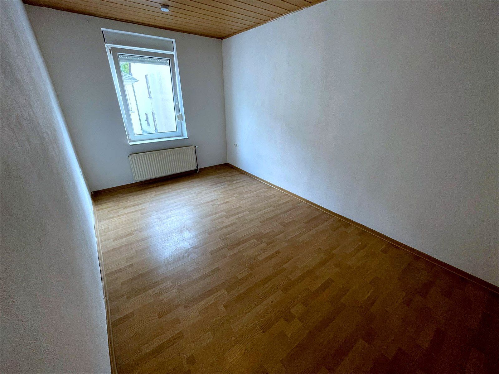 Helle 4-Zimmer-Dachgeschosswohnung – Bild 5