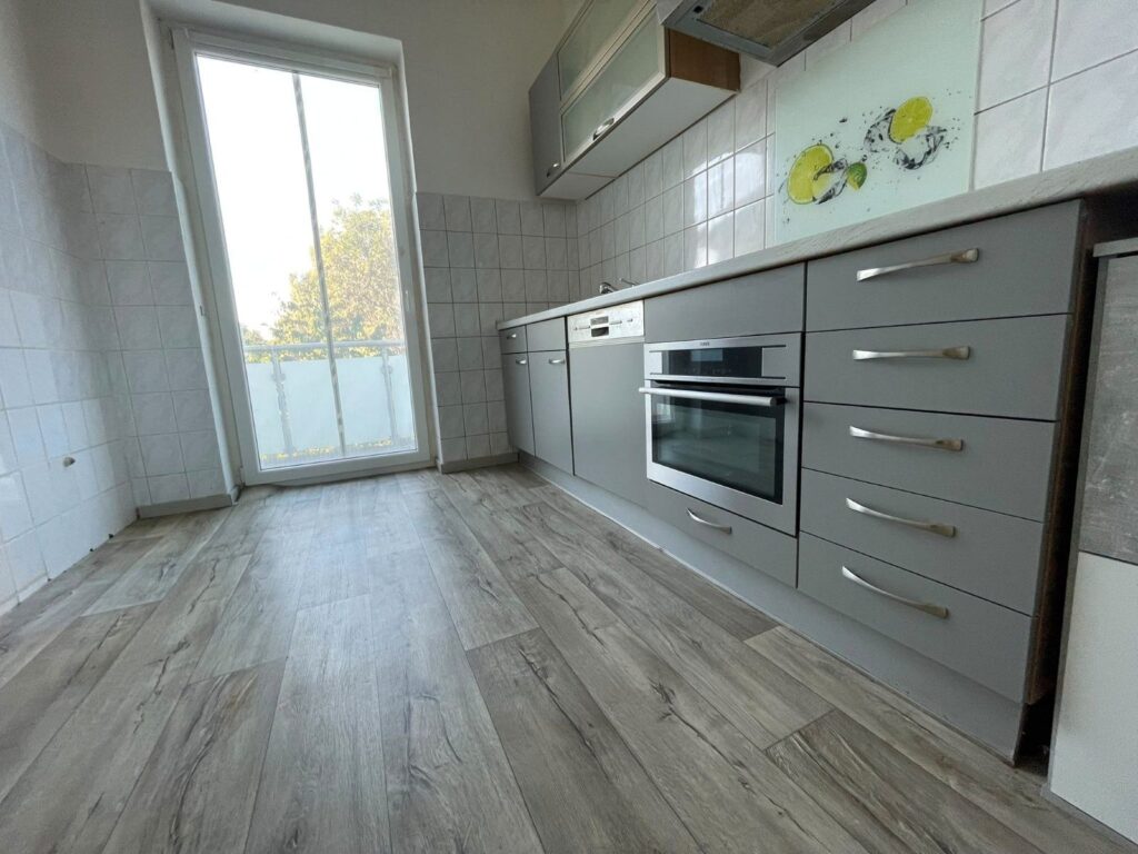 3-Zimmer-Wohnung mit 2 Balkonen & Einbauküche – Bild 9